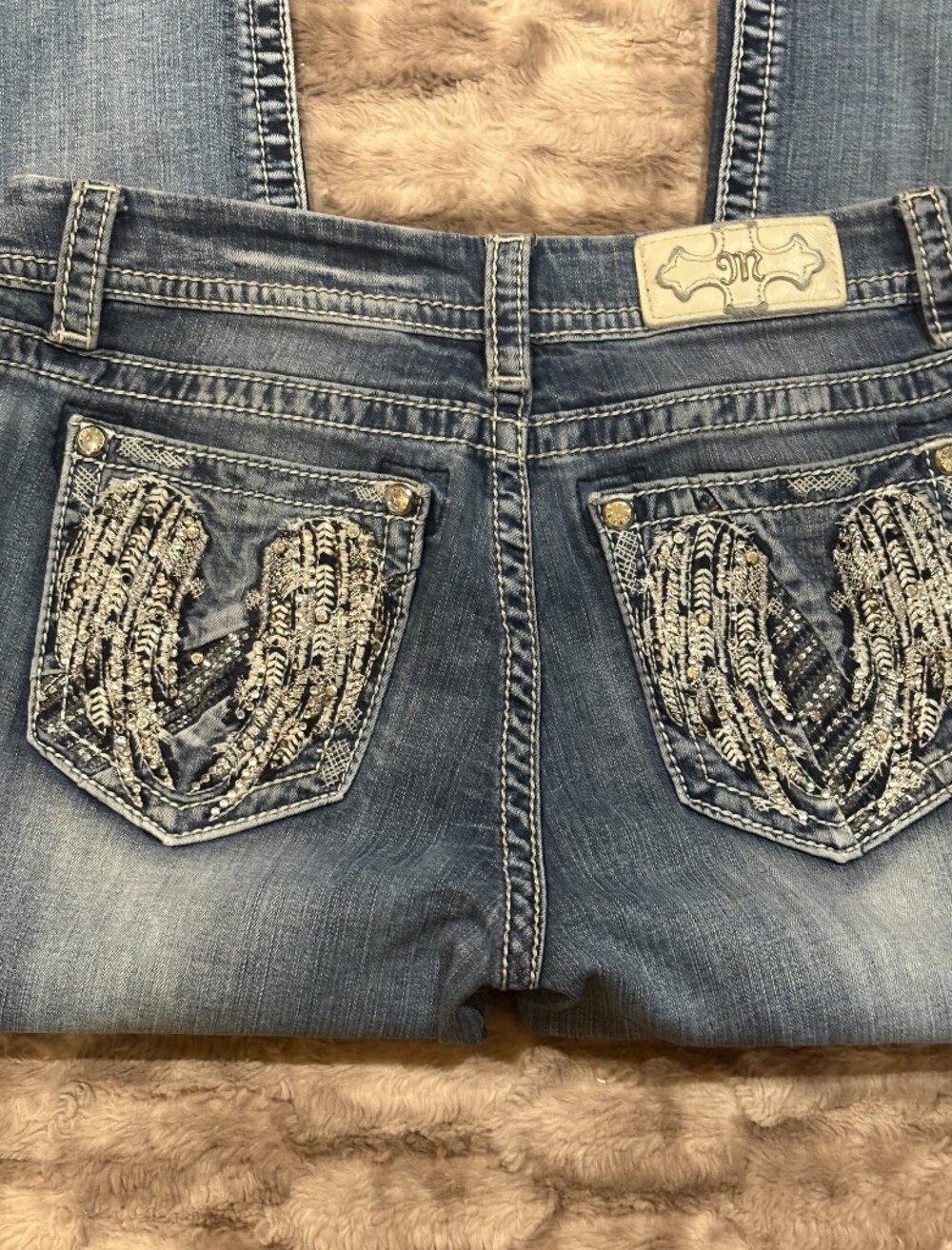Miss Me Mid Rise Easy Skinny Angel Wing Jeans Size 28